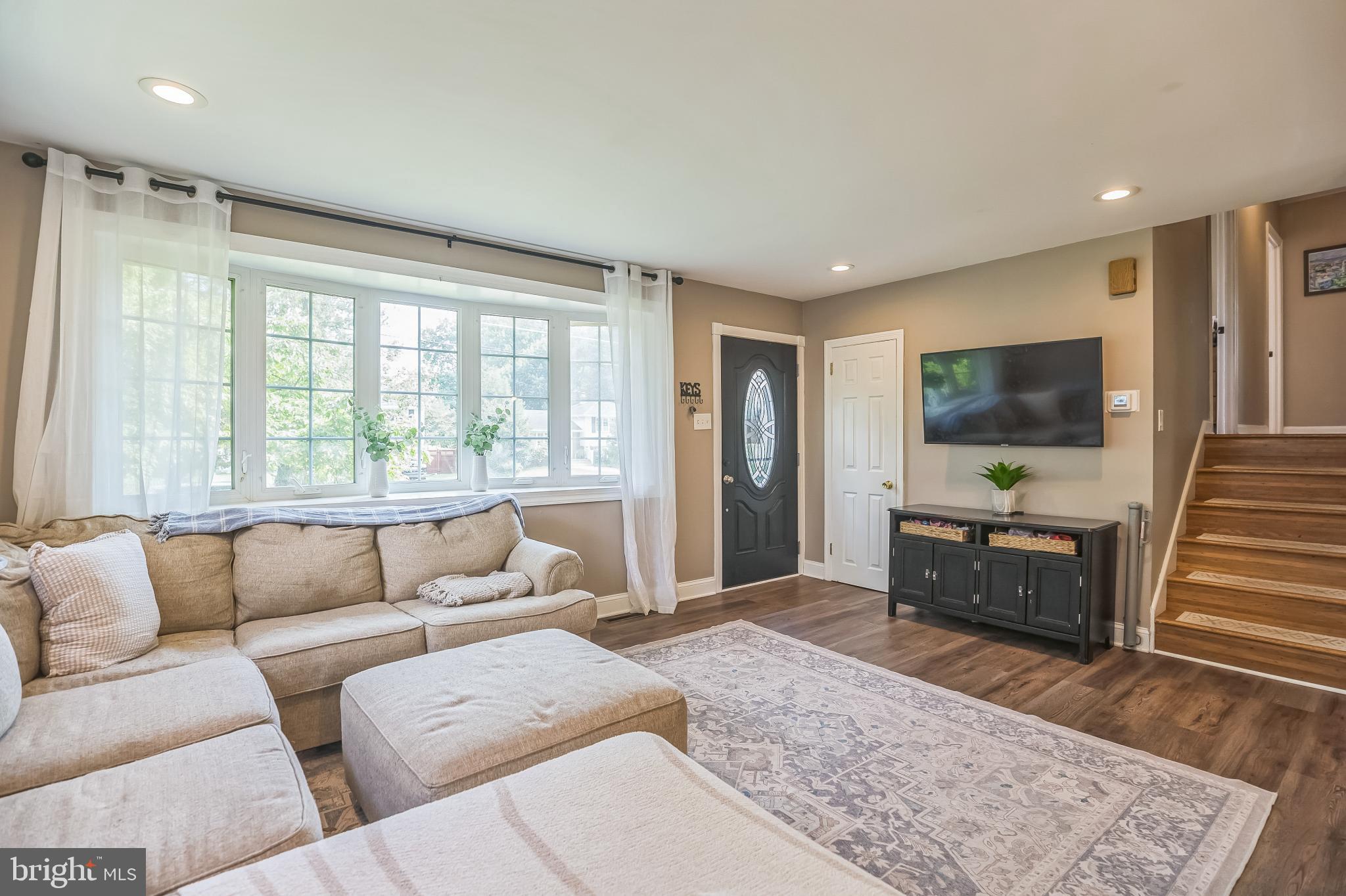 216 N BROOKFIELD ROAD