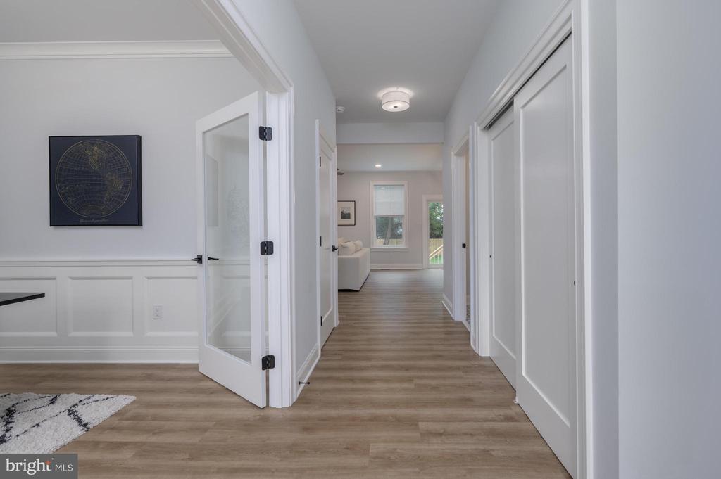 9 E CRYSTAL LAKE AVENUE
