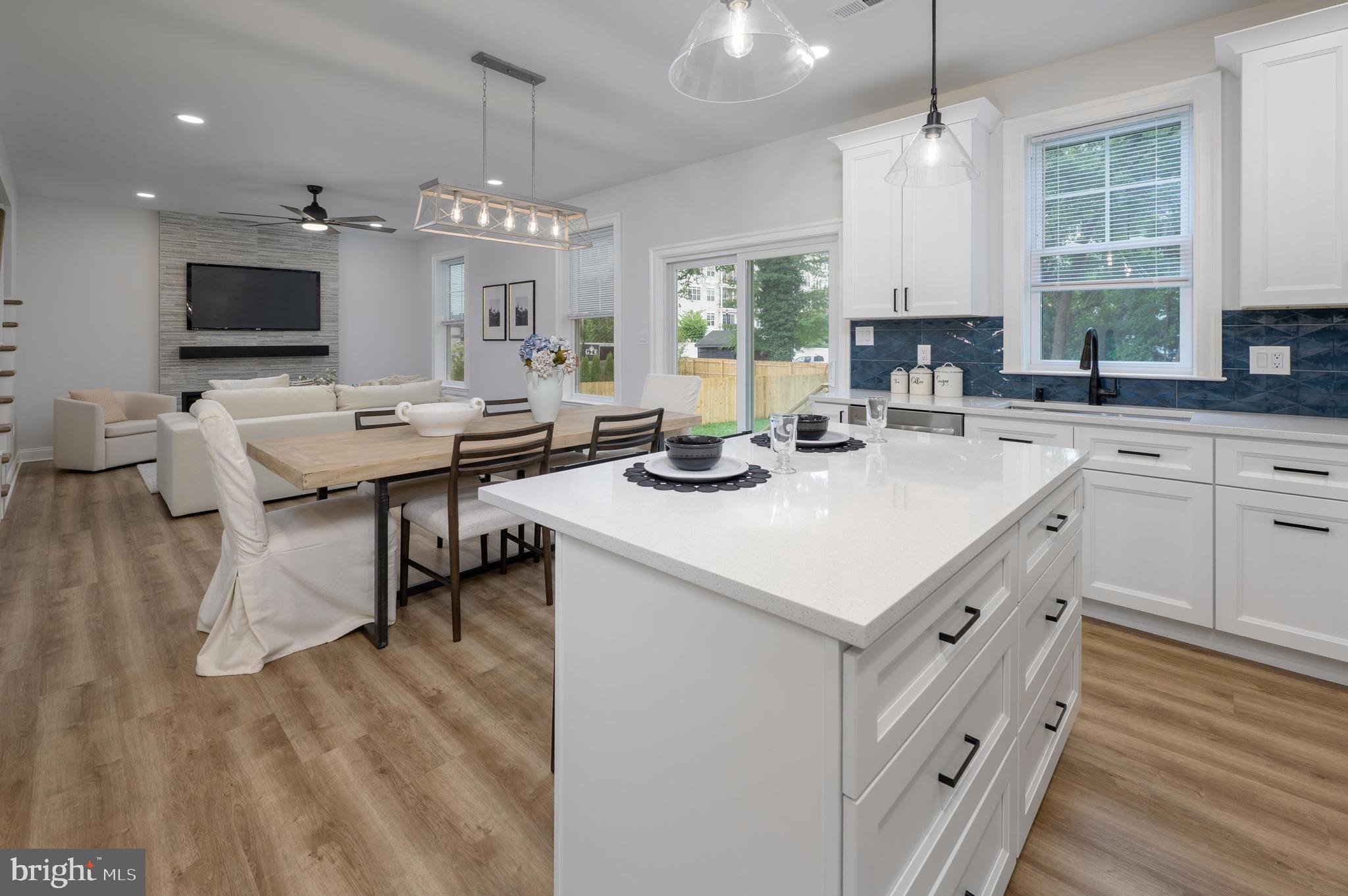 9 E CRYSTAL LAKE AVENUE