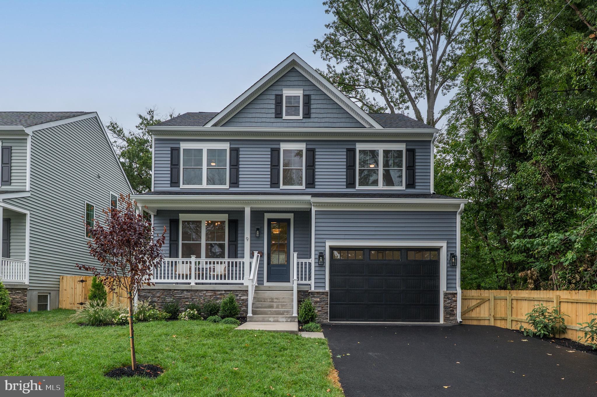 9 E CRYSTAL LAKE AVENUE