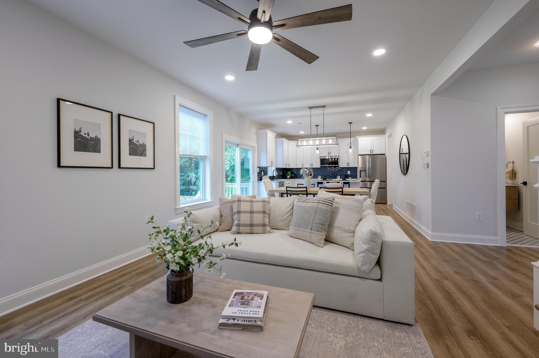 9 E CRYSTAL LAKE AVENUE