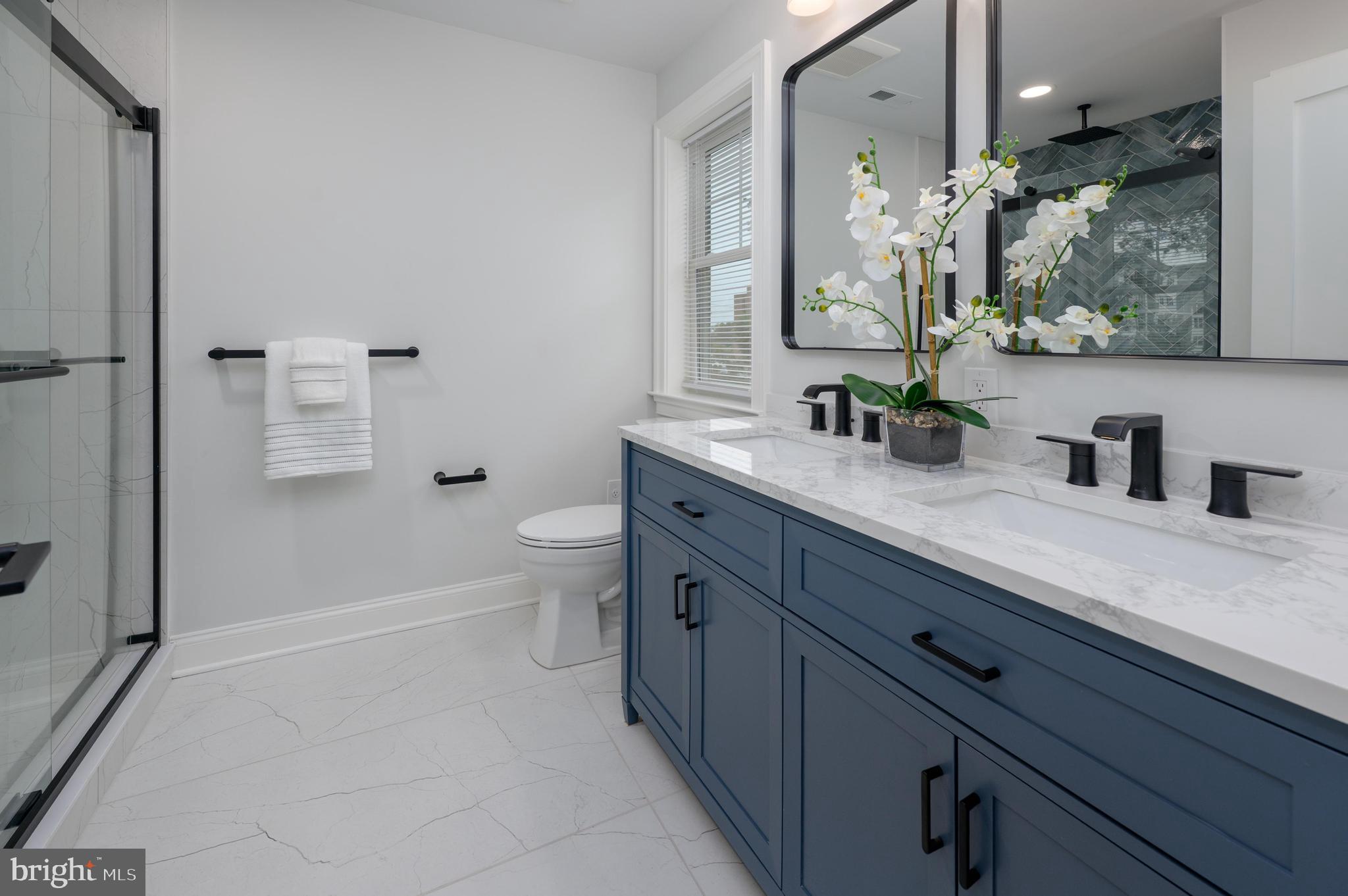 9 E CRYSTAL LAKE AVENUE