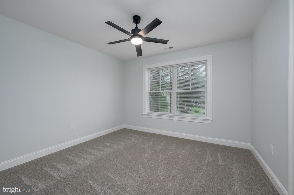 9 E CRYSTAL LAKE AVENUE