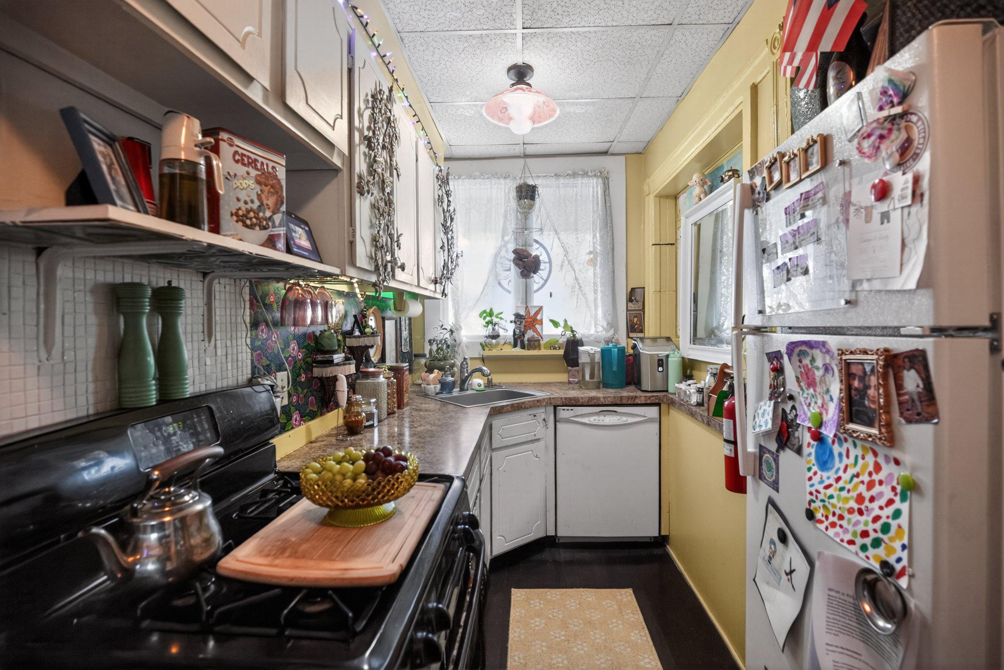 401 COMLY