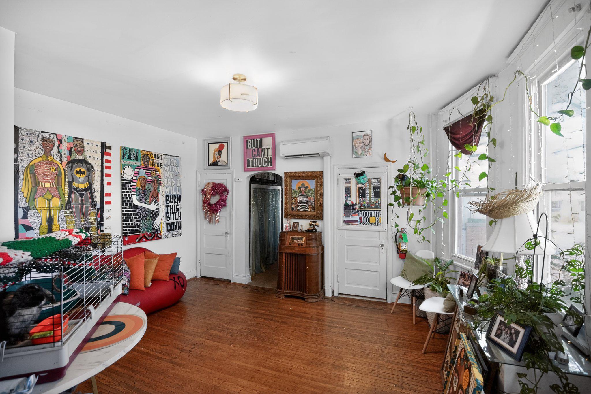 401 COMLY