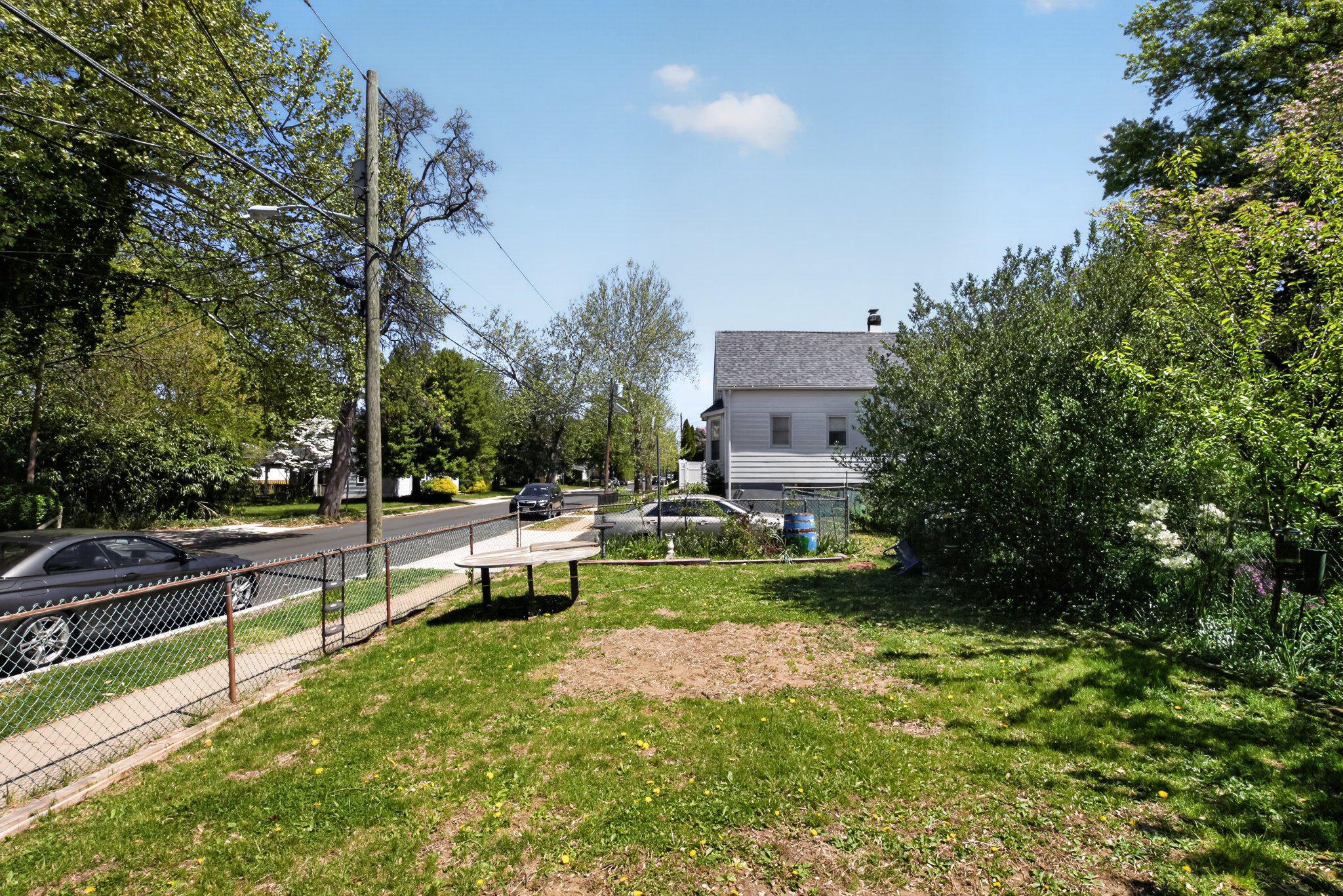 401 COMLY