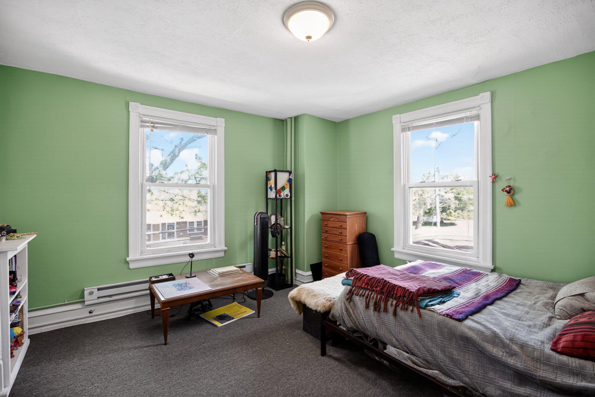 401 COMLY