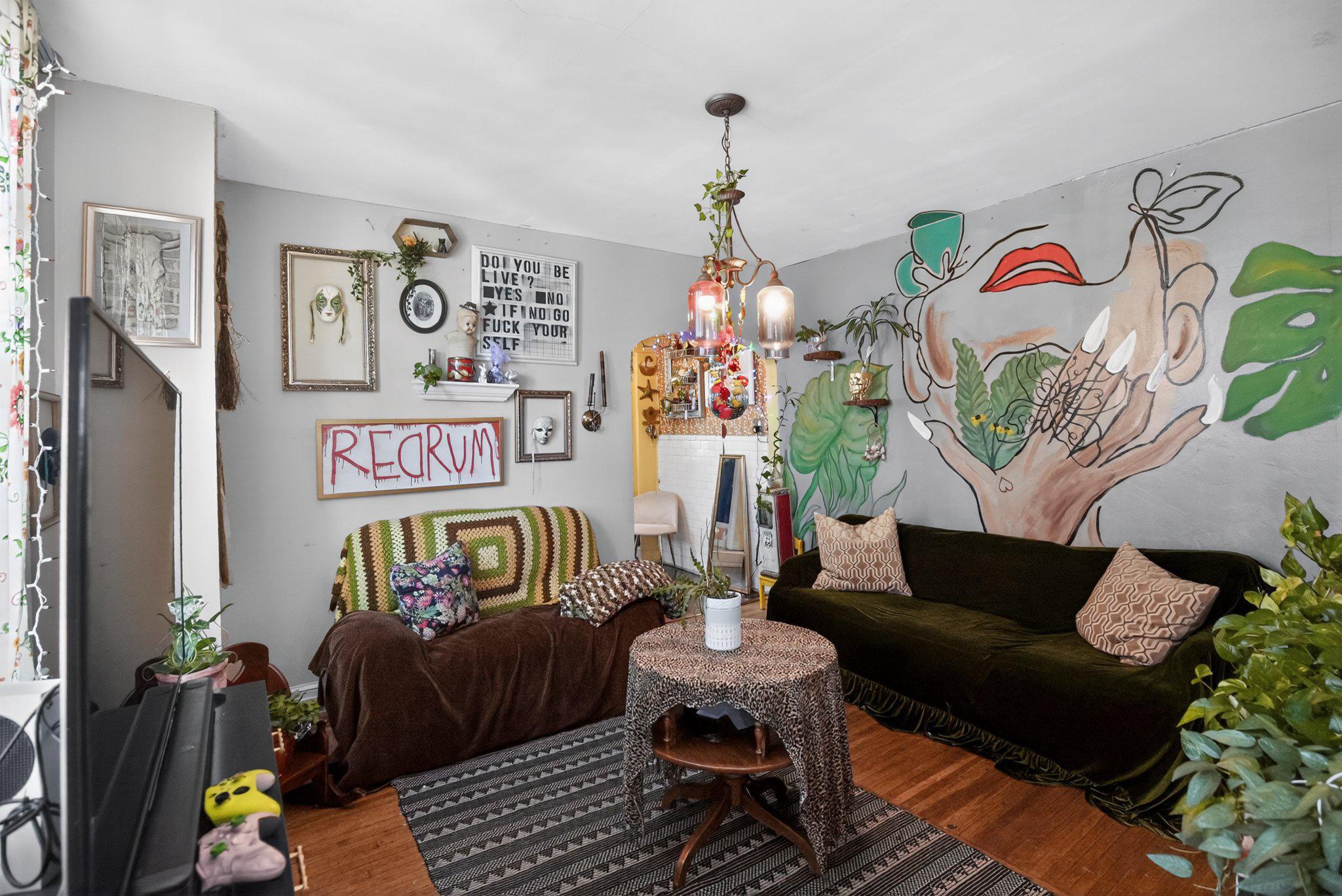 401 COMLY
