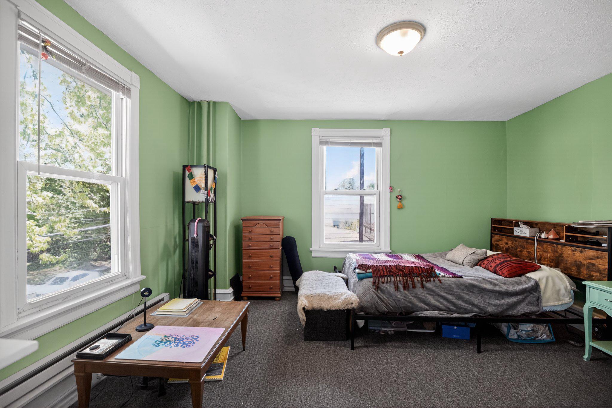 401 COMLY