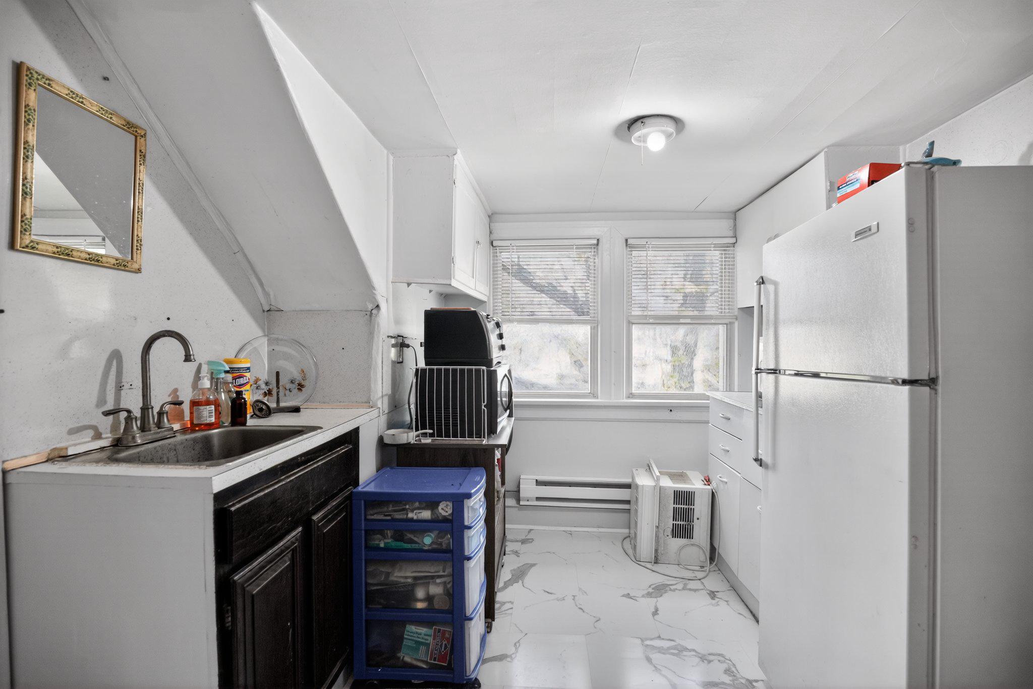 401 COMLY
