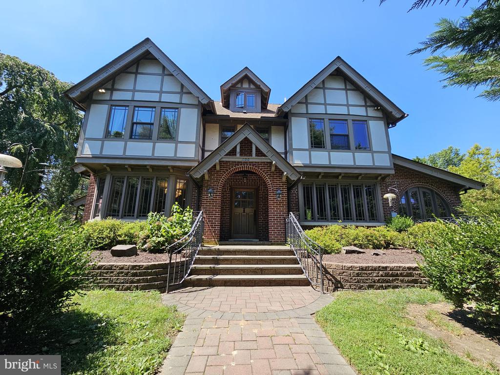 500 W FRANKLIN