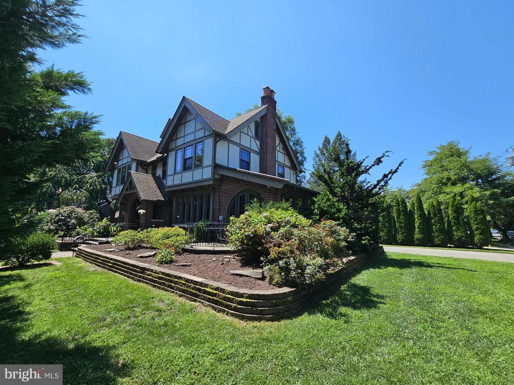500 W FRANKLIN