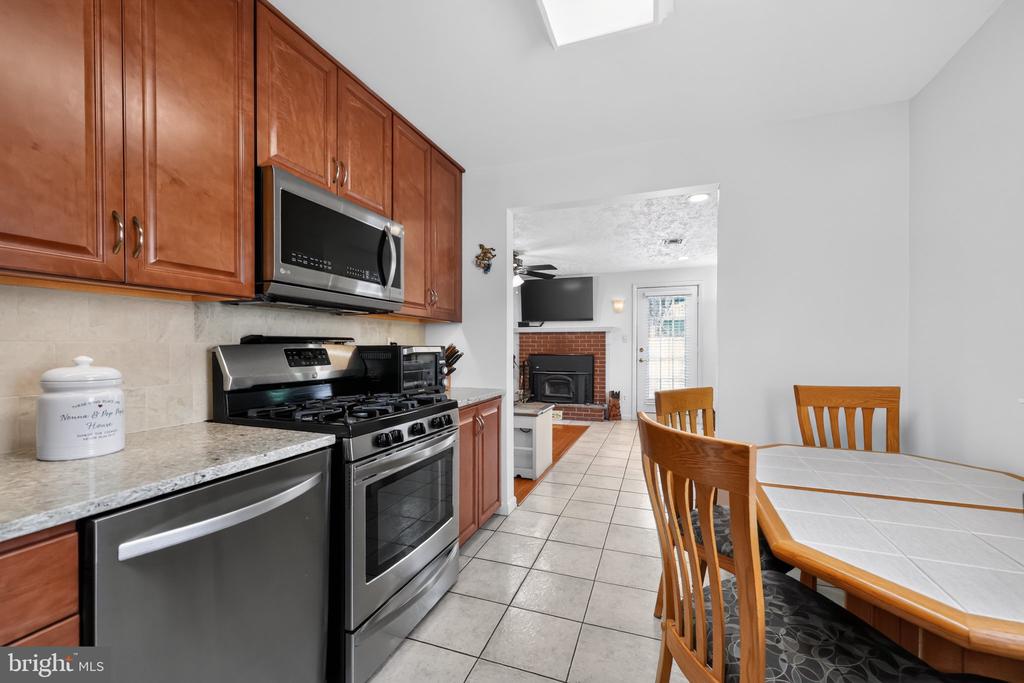 3543 WINDSOR DRIVE