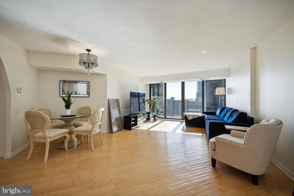 1420 LOCUST STREET 31D