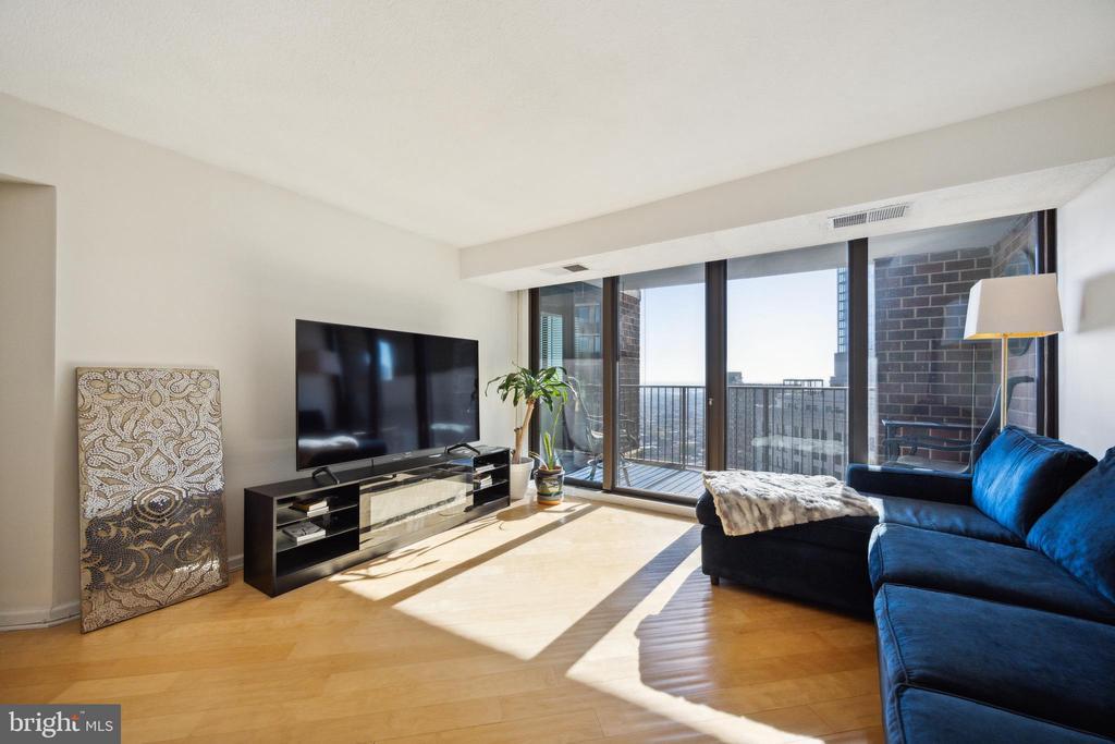 1420 LOCUST STREET 31D