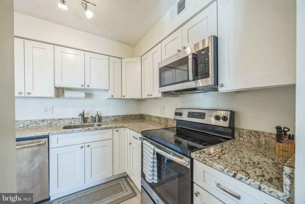 1420 LOCUST STREET 31D