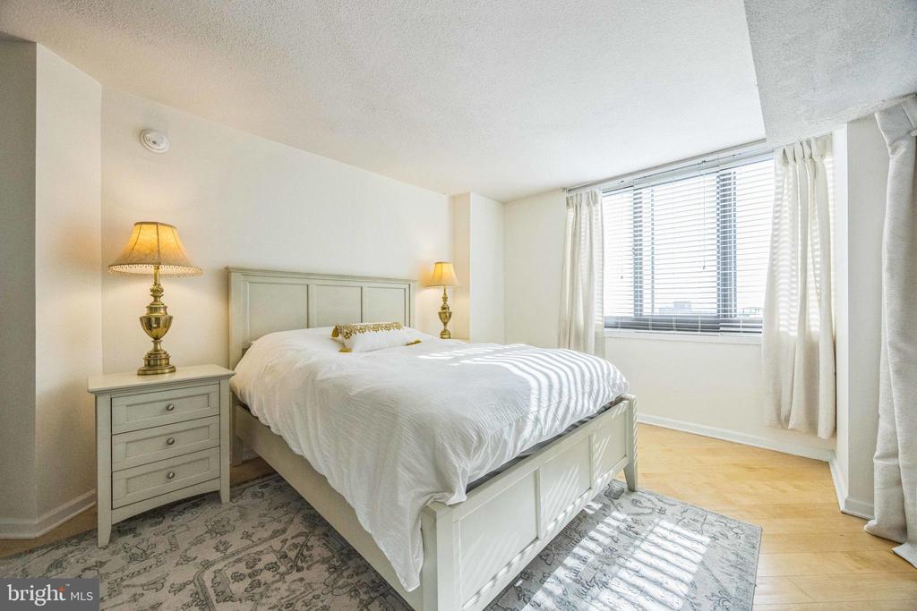 1420 LOCUST STREET 31D