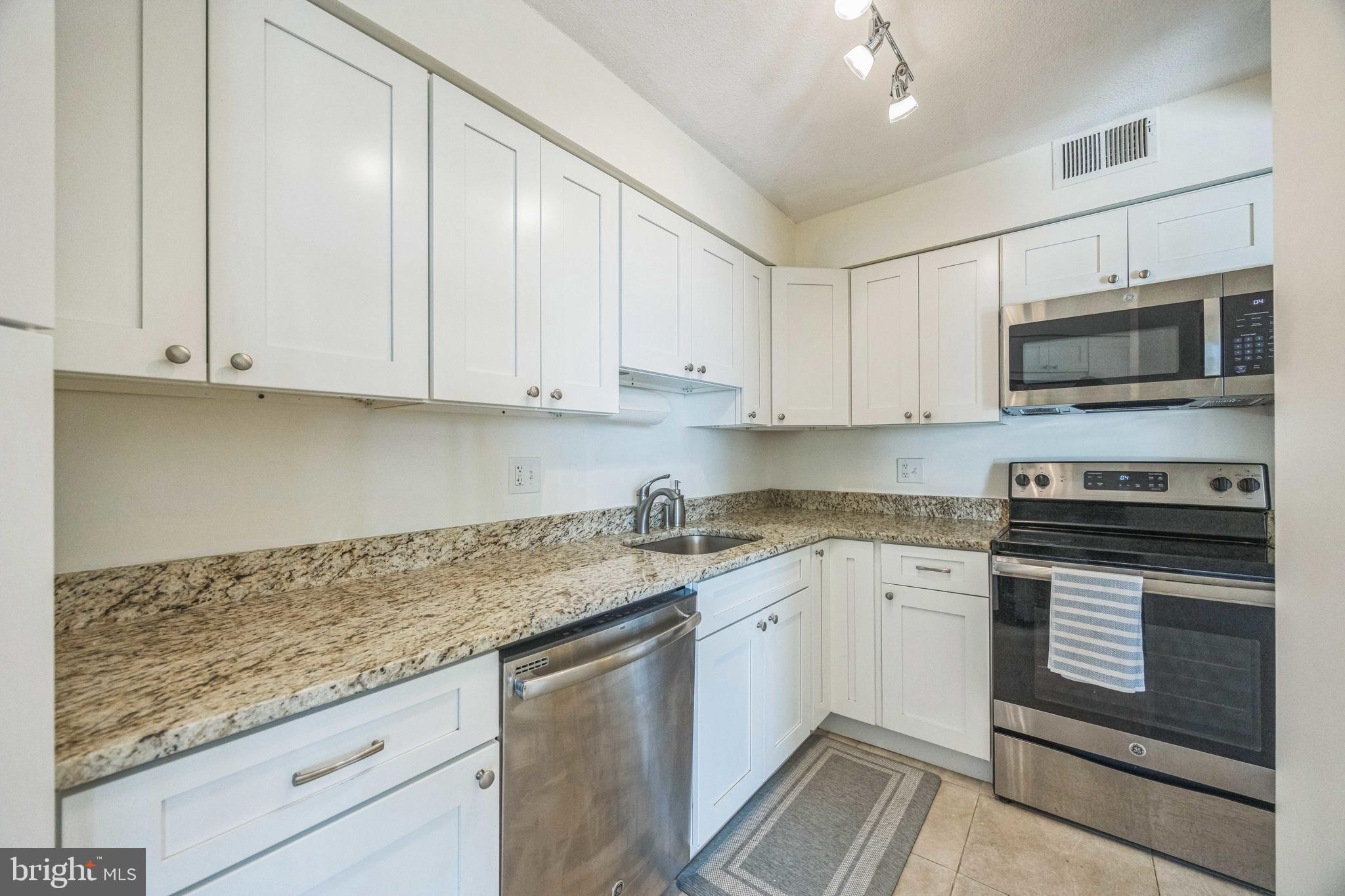 1420 LOCUST STREET 31D