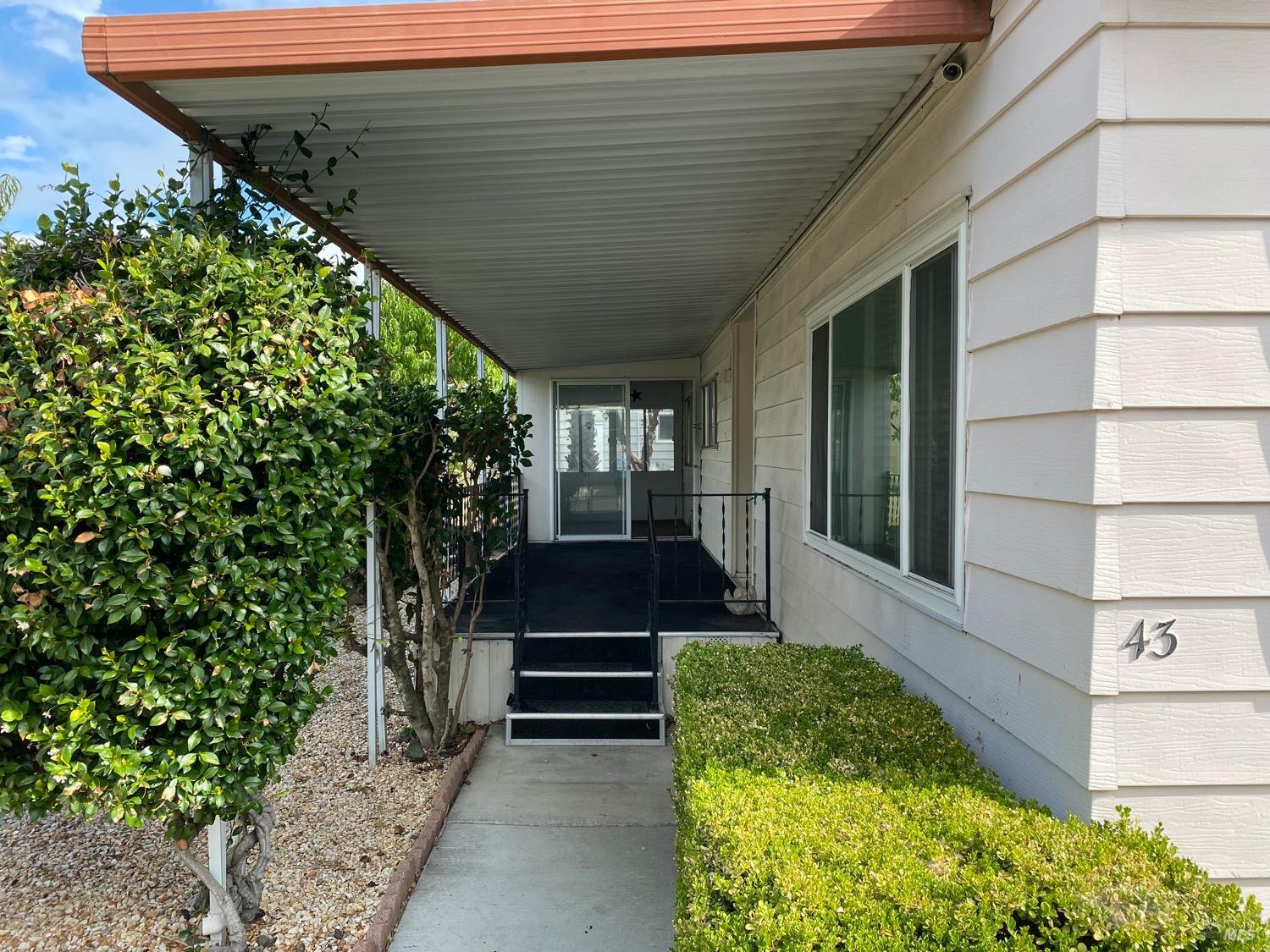 2412 Foothill Blvd #43