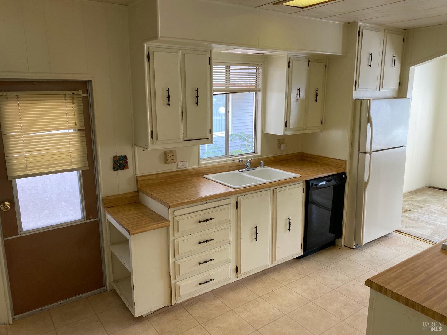 2412 Foothill Blvd #43