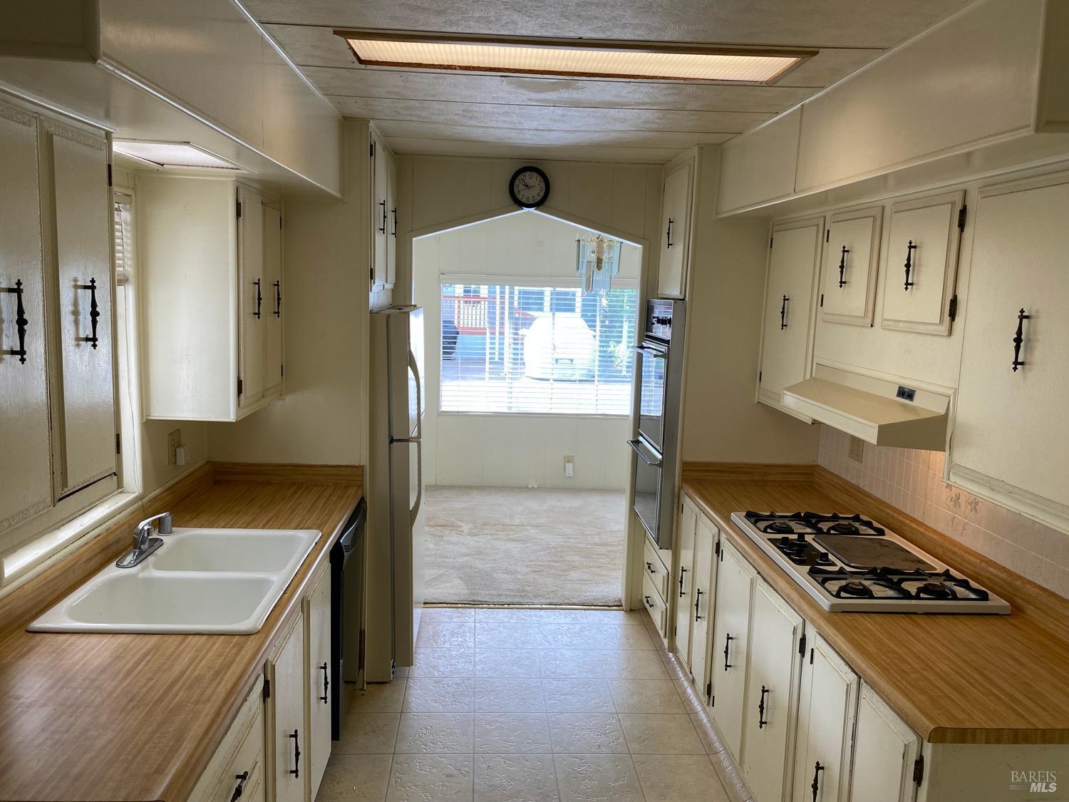 2412 Foothill Blvd #43