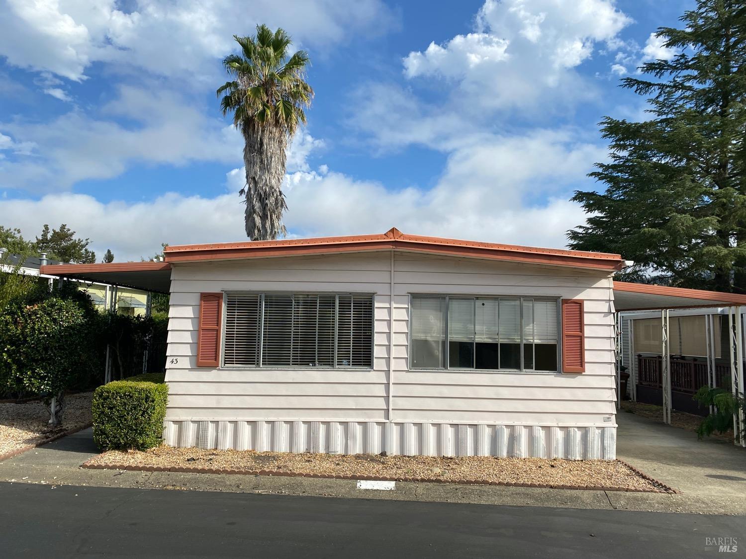 2412 Foothill Blvd #43