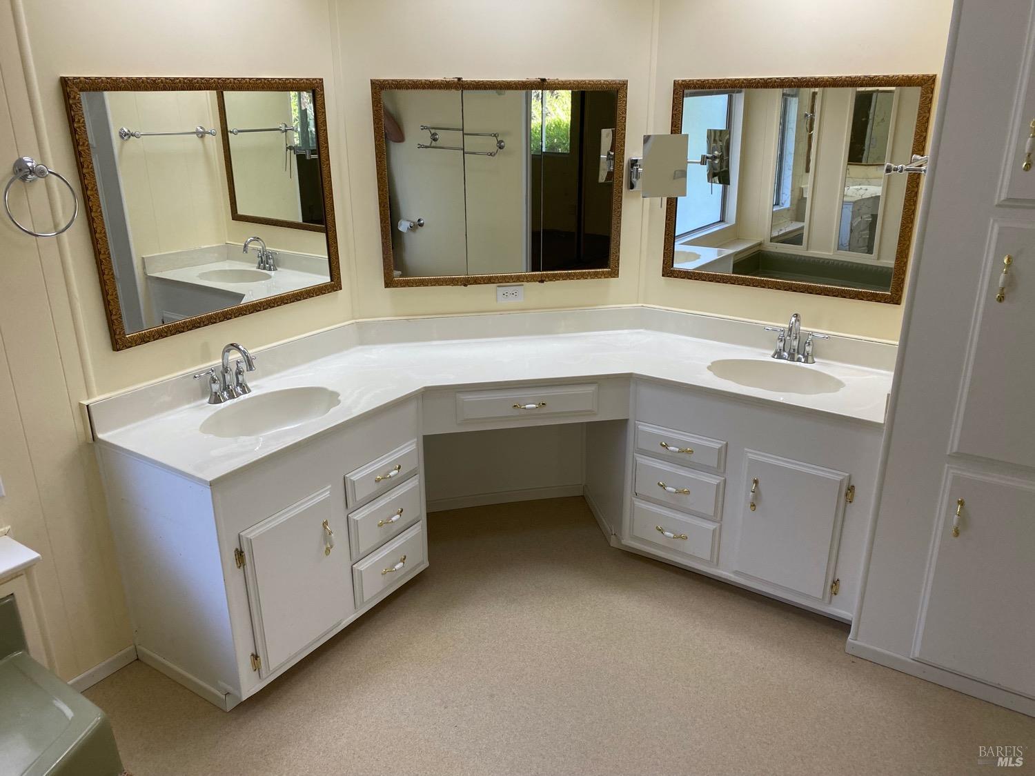 2412 Foothill Blvd #144