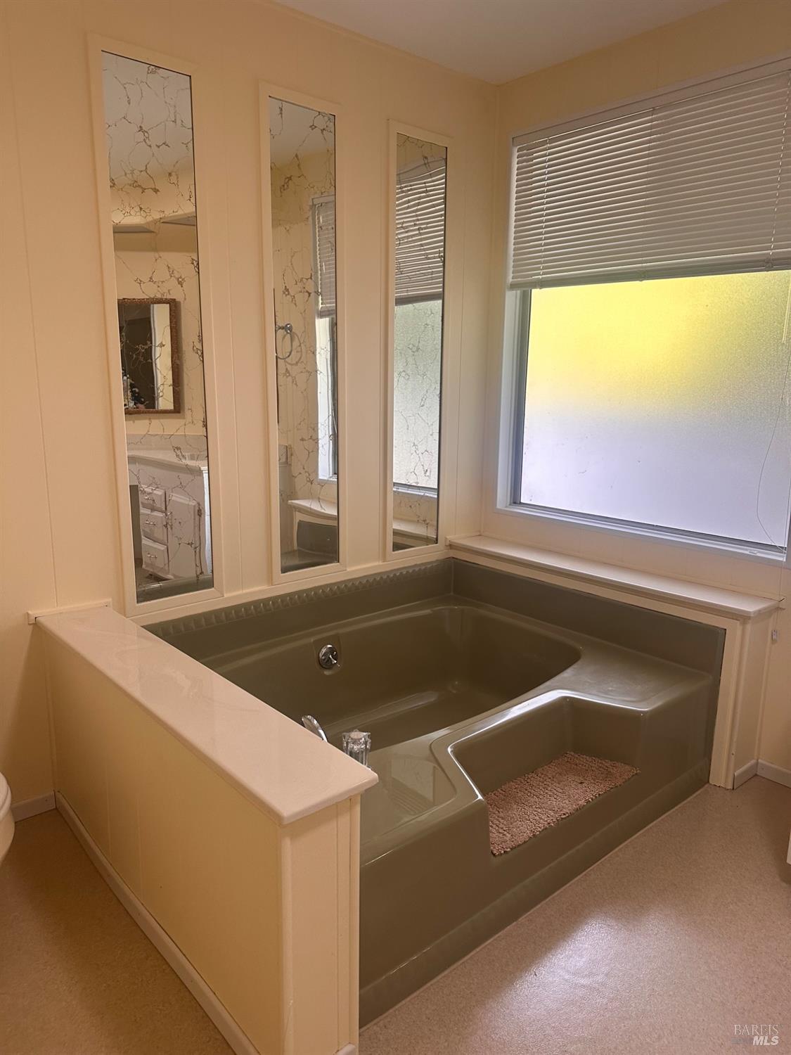 2412 Foothill Blvd #144