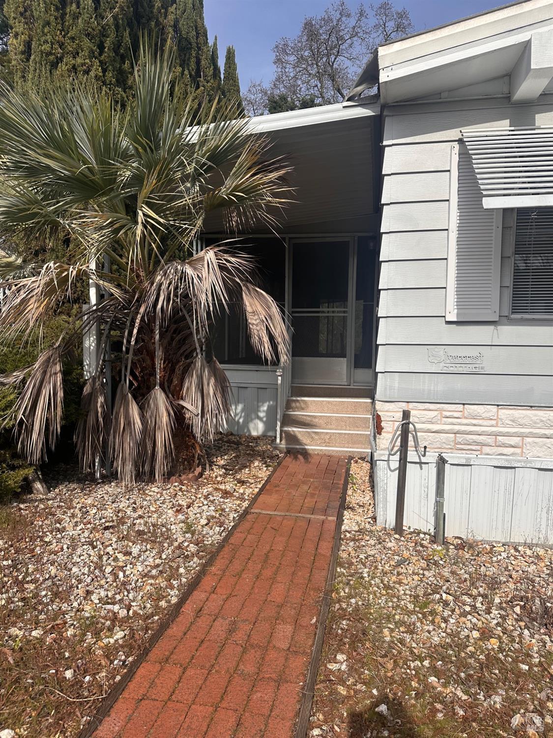 2412 Foothill Blvd #144