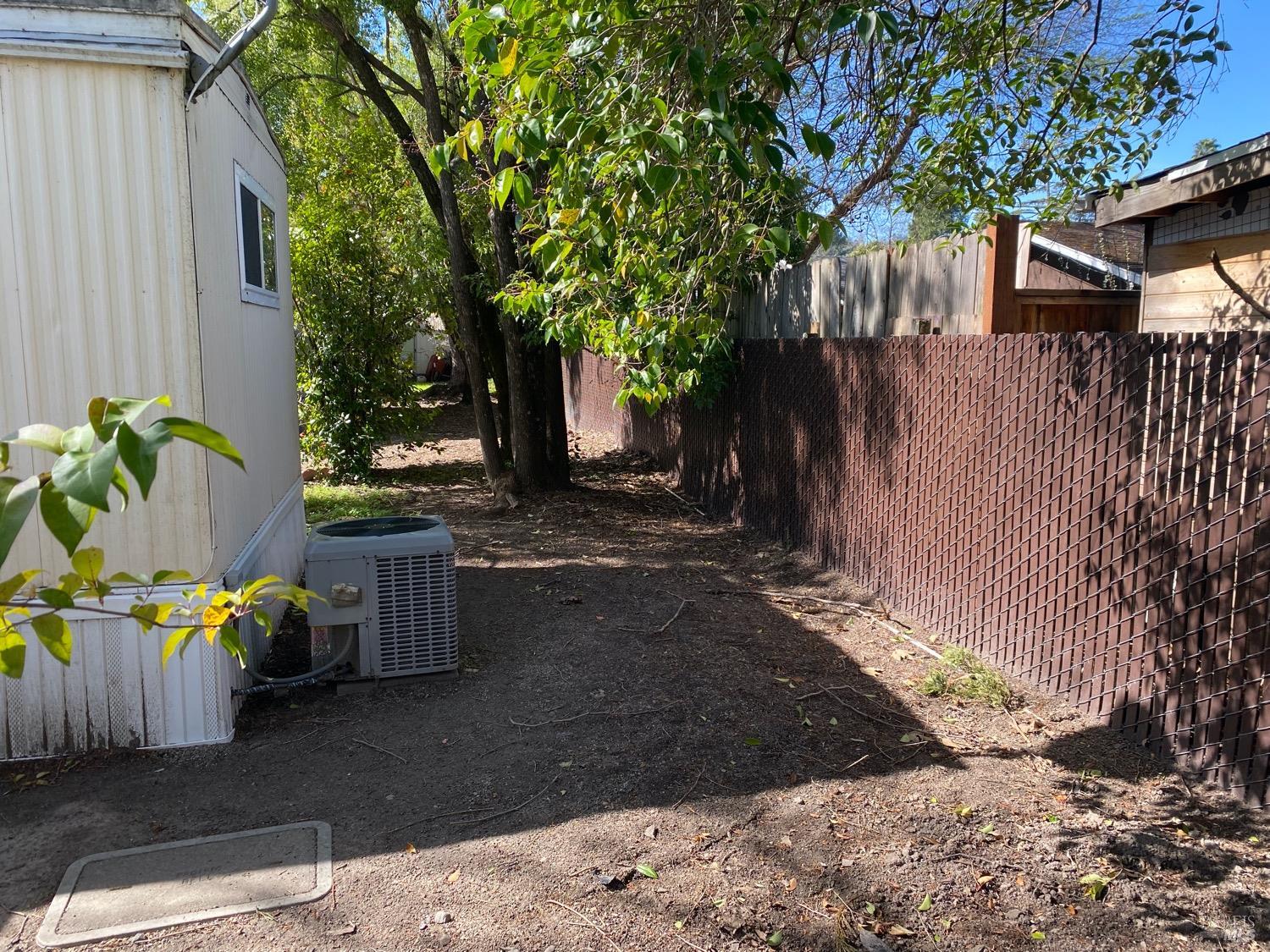 2412 Foothill Blvd #79