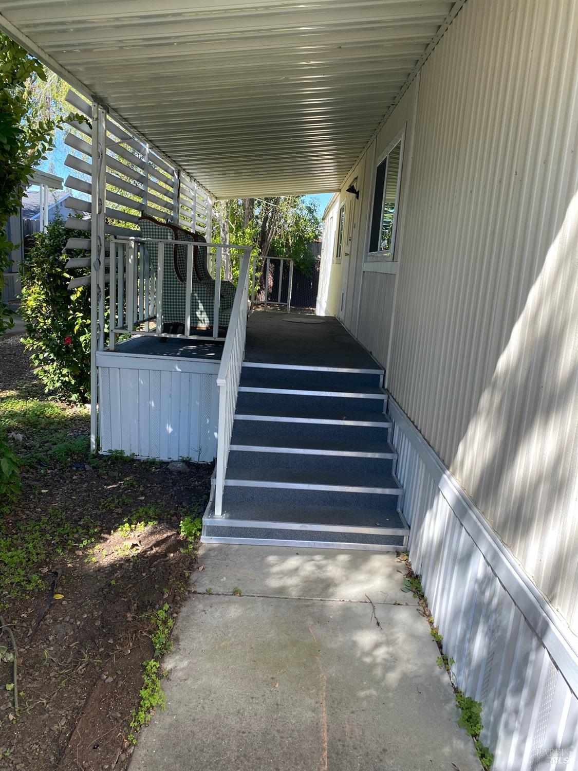 2412 Foothill Blvd #79