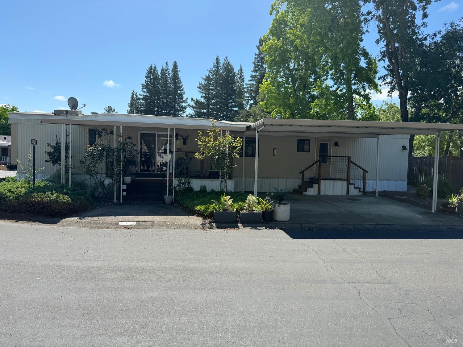 2412 Foothill Blvd #7