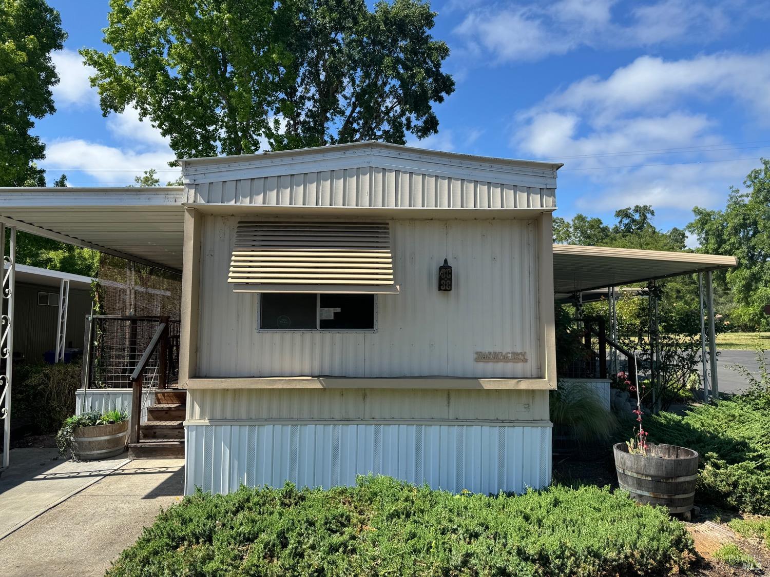 2412 Foothill Blvd #7