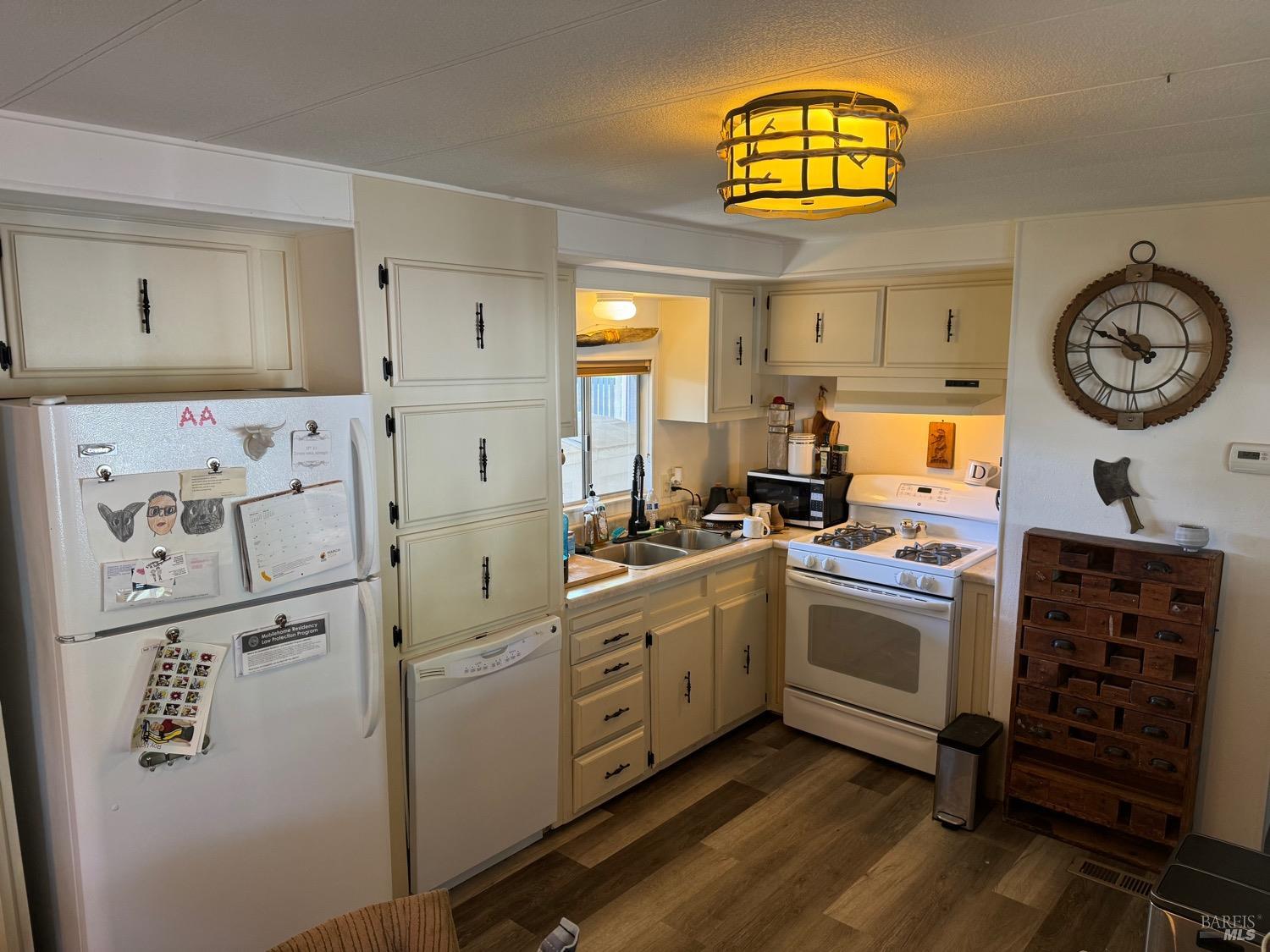 2412 Foothill Blvd #7