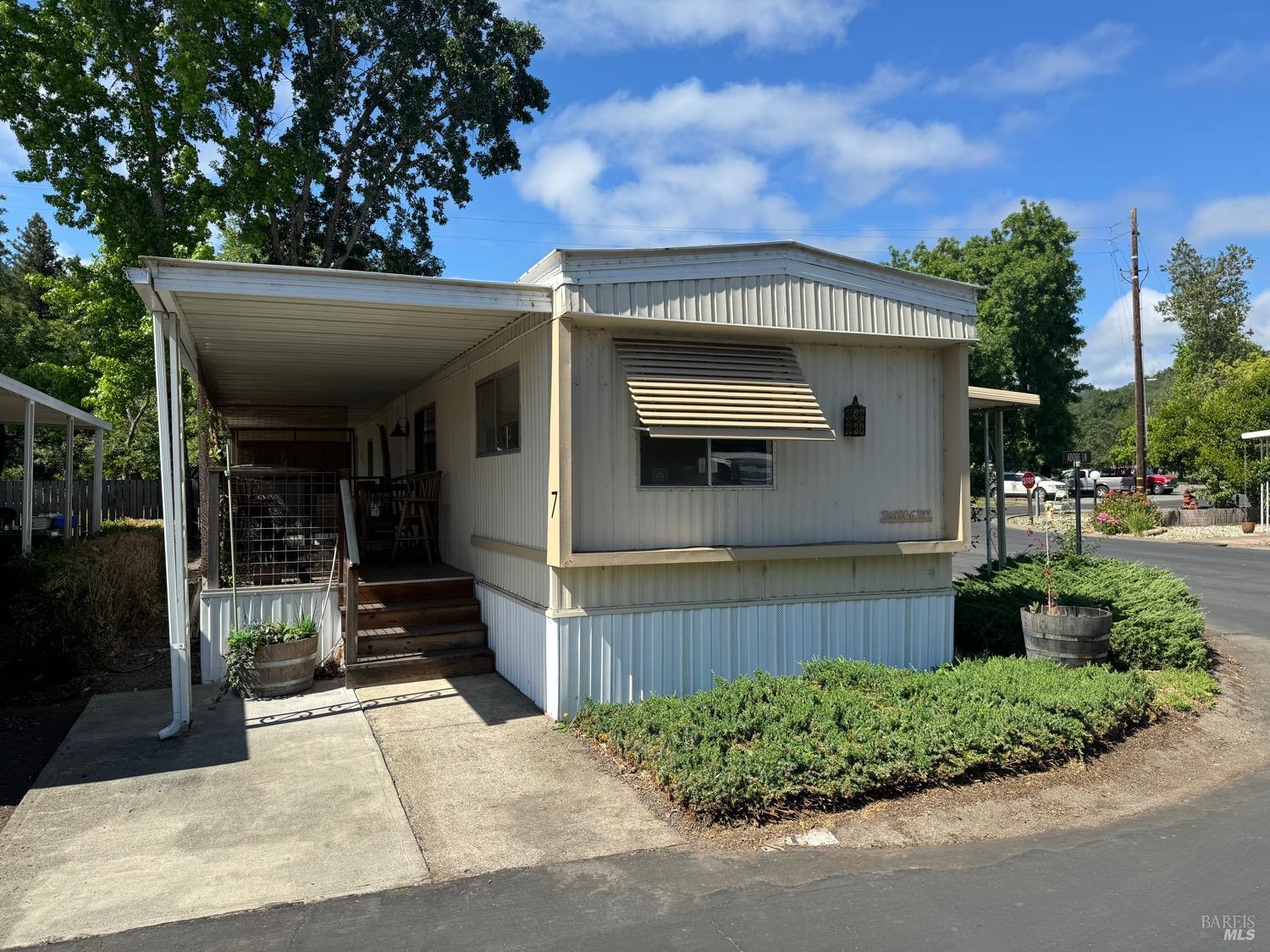 2412 Foothill Blvd #7