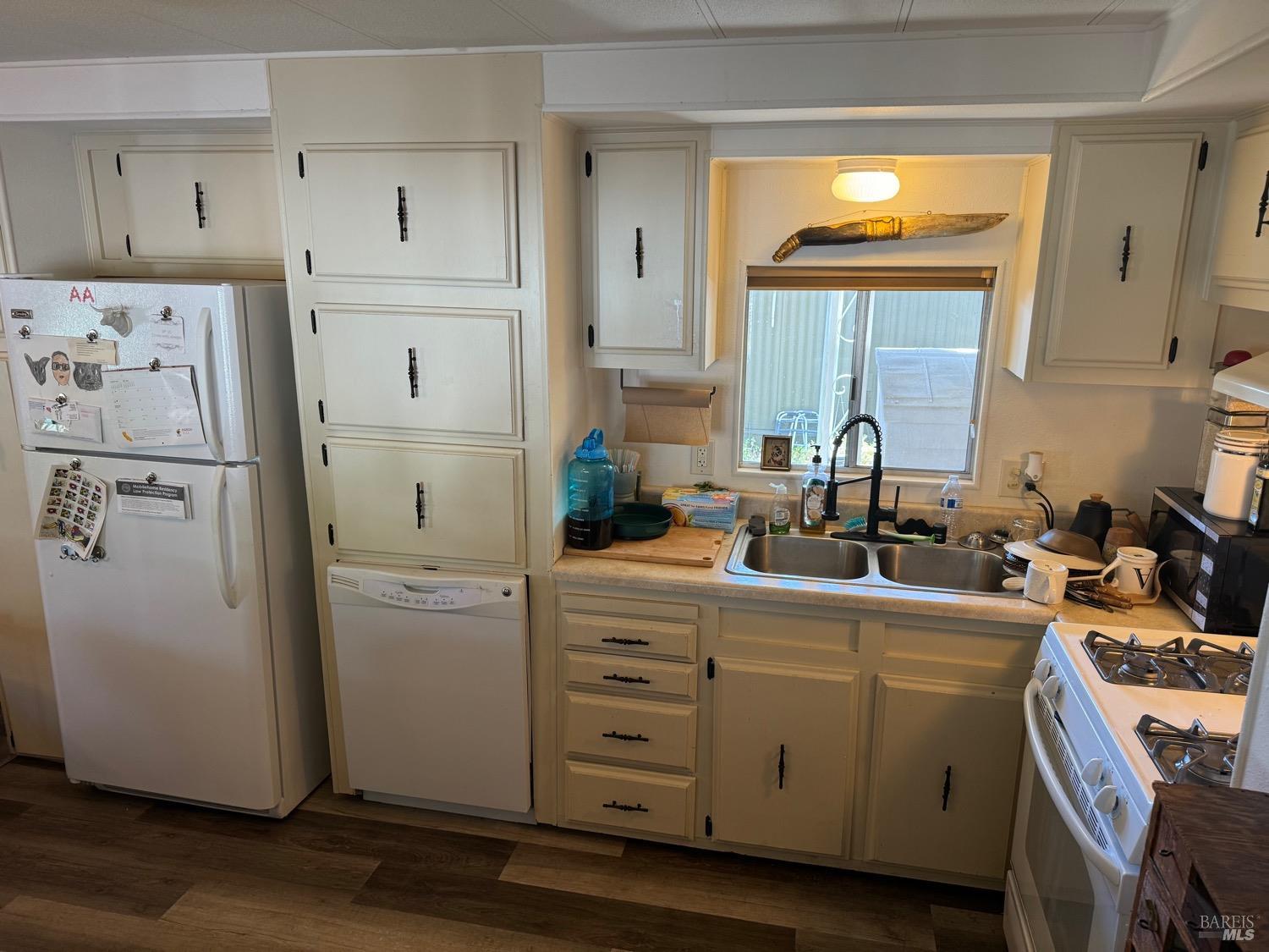 2412 Foothill Blvd #7