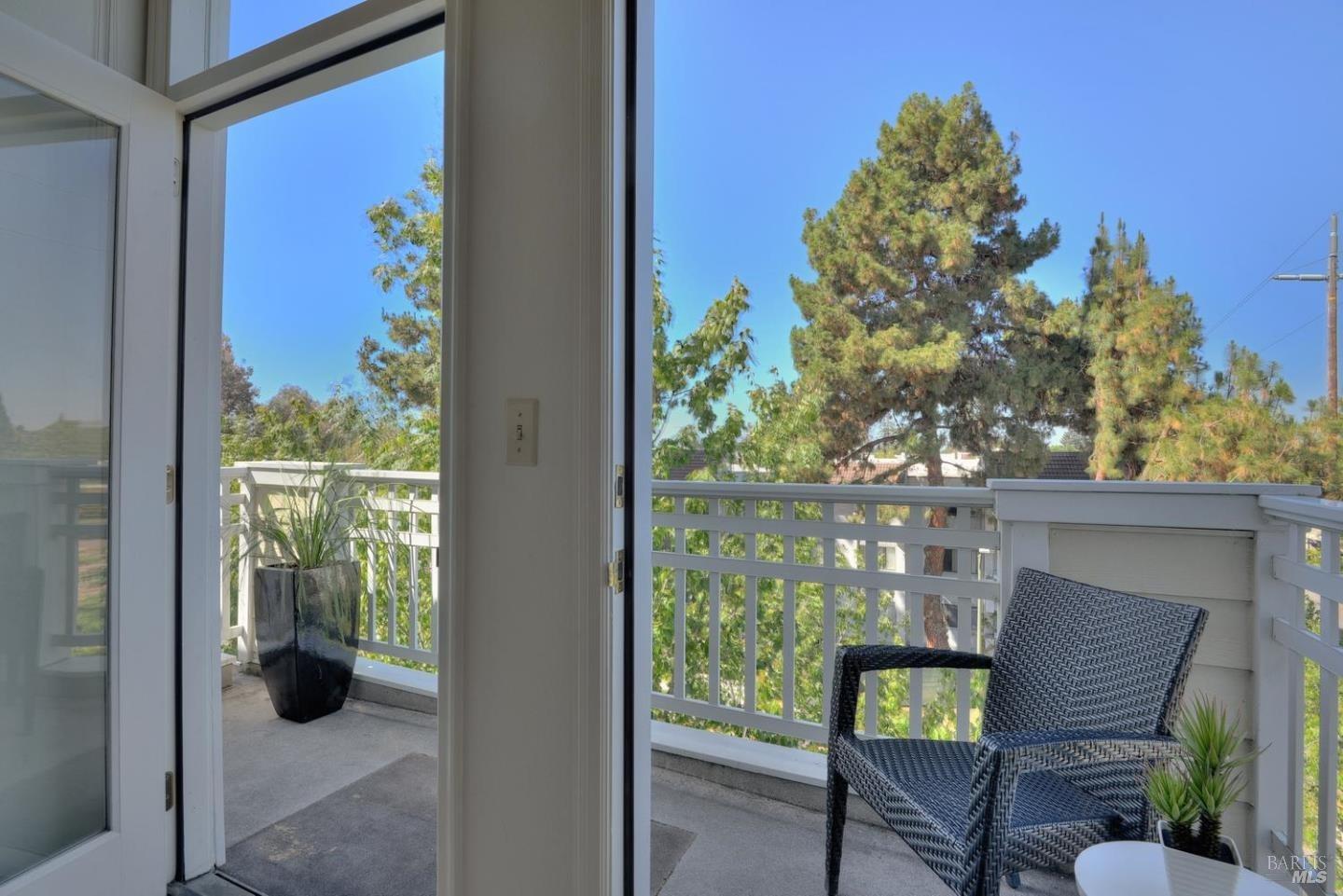 550 Ortega Ave #A401