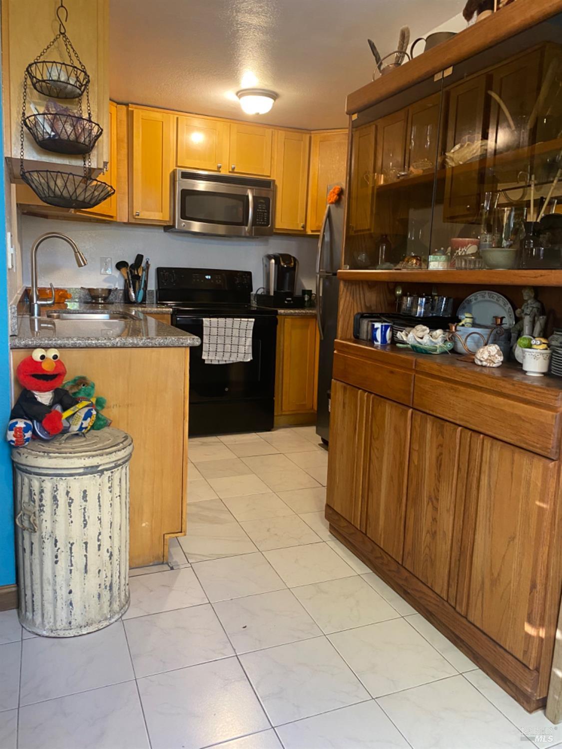 200 Del Luz Ct