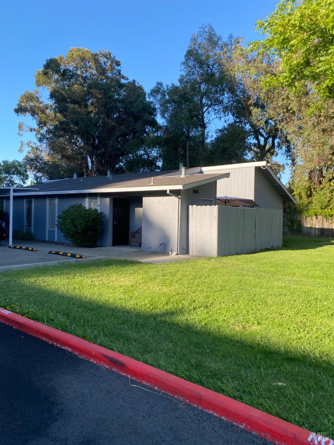 200 Del Luz Ct