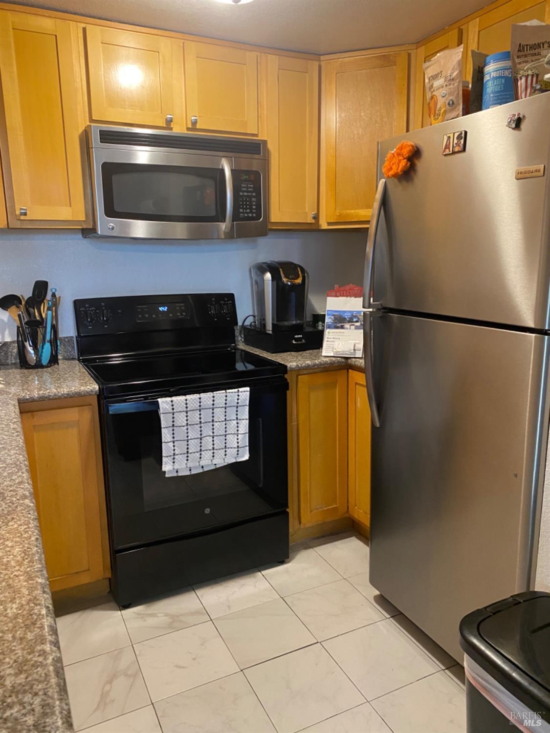 200 Del Luz Ct