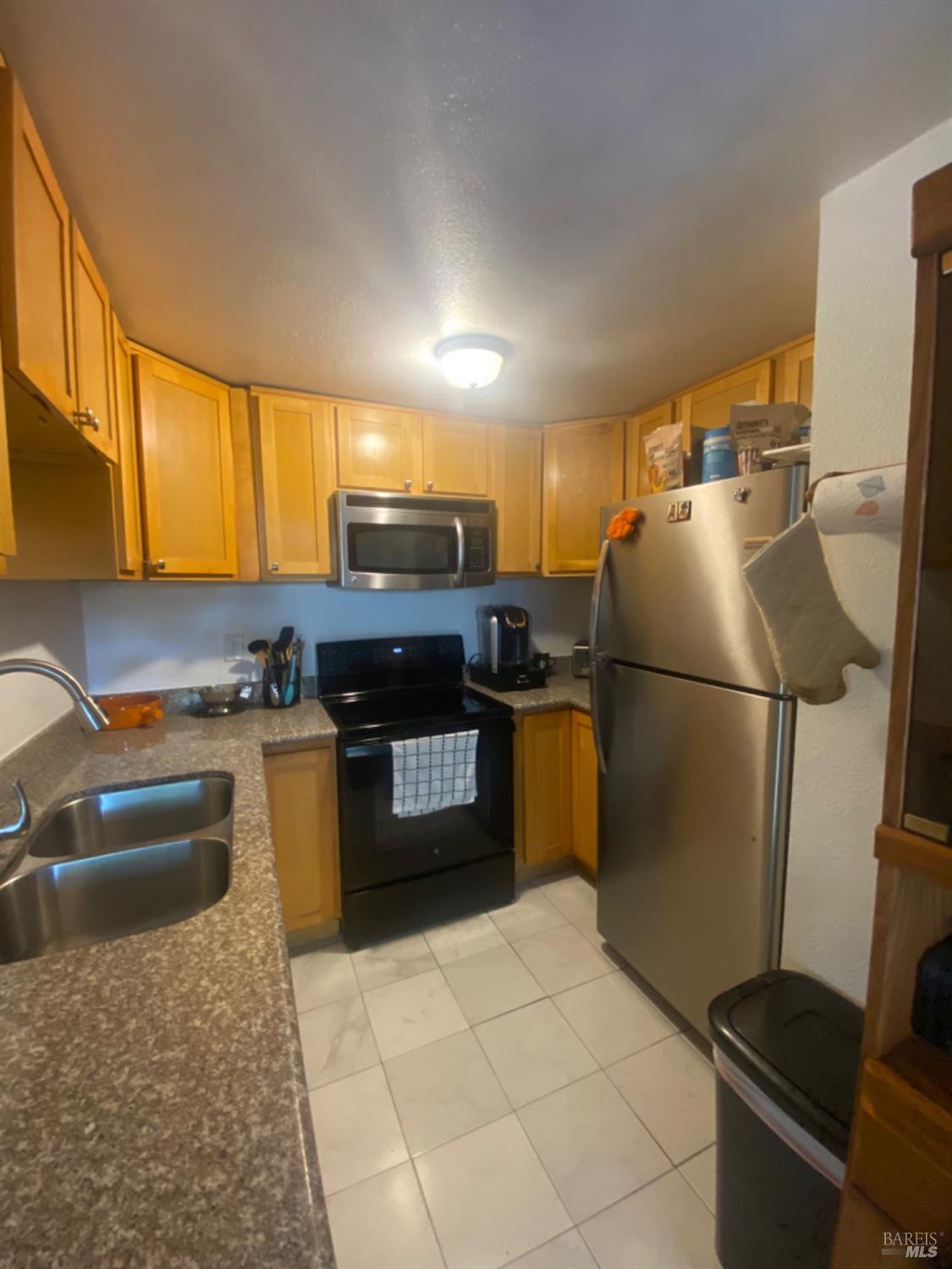 200 Del Luz Ct