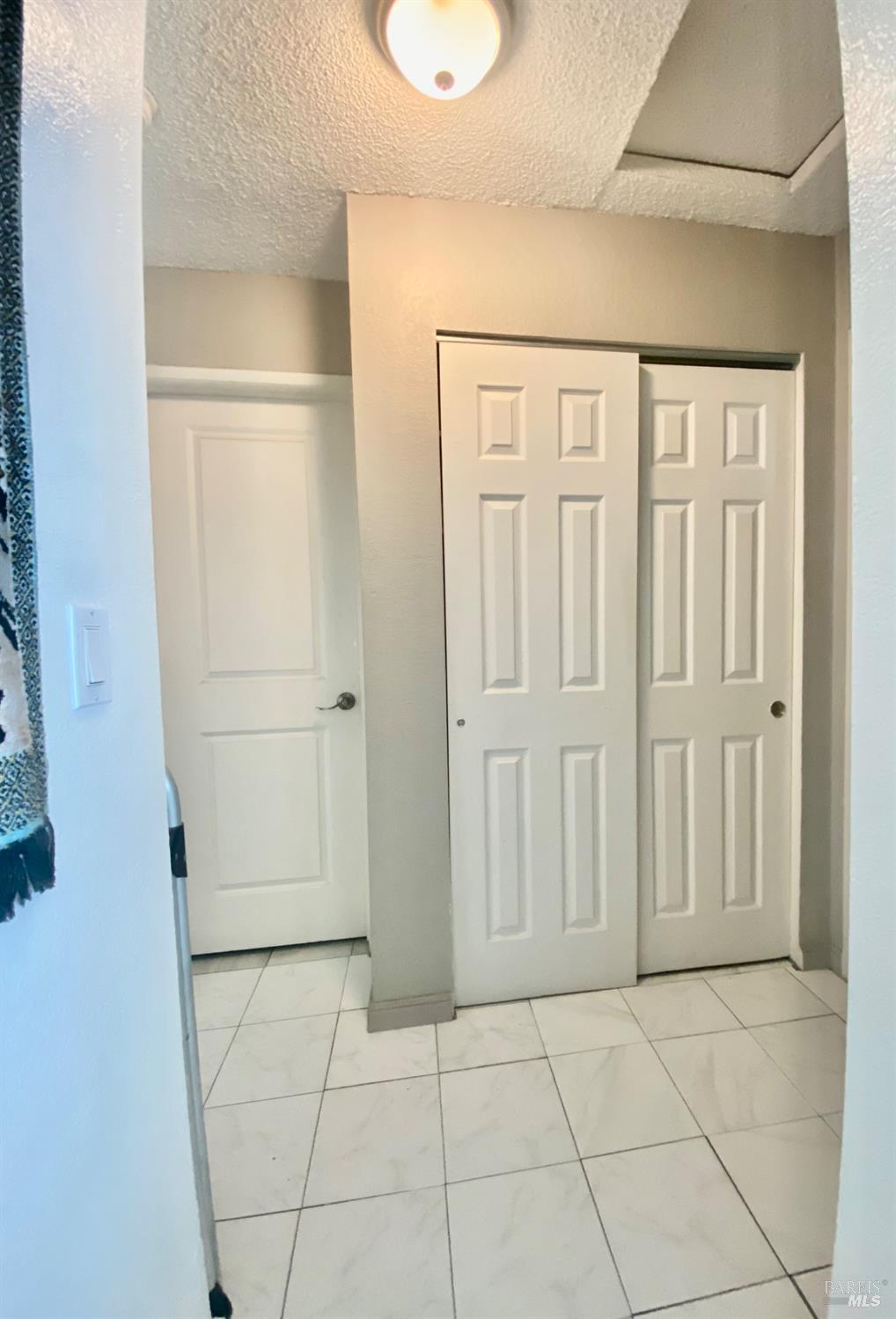 200 Del Luz Ct