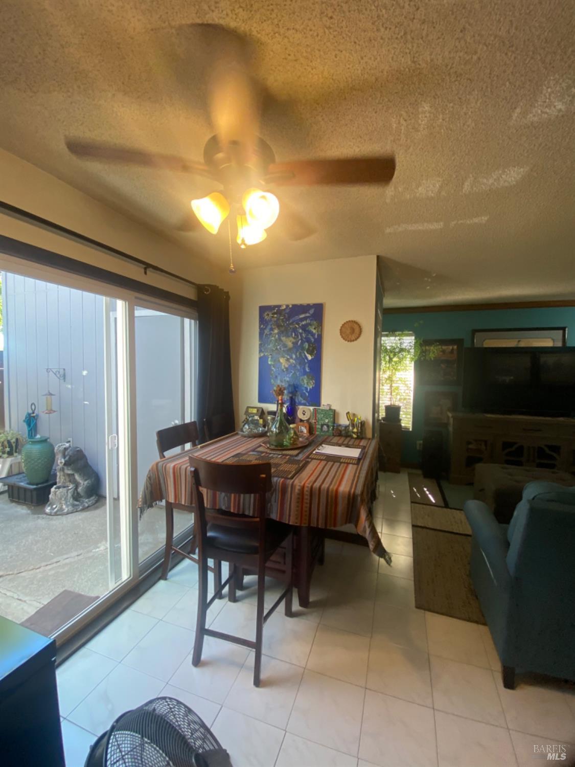 200 Del Luz Ct