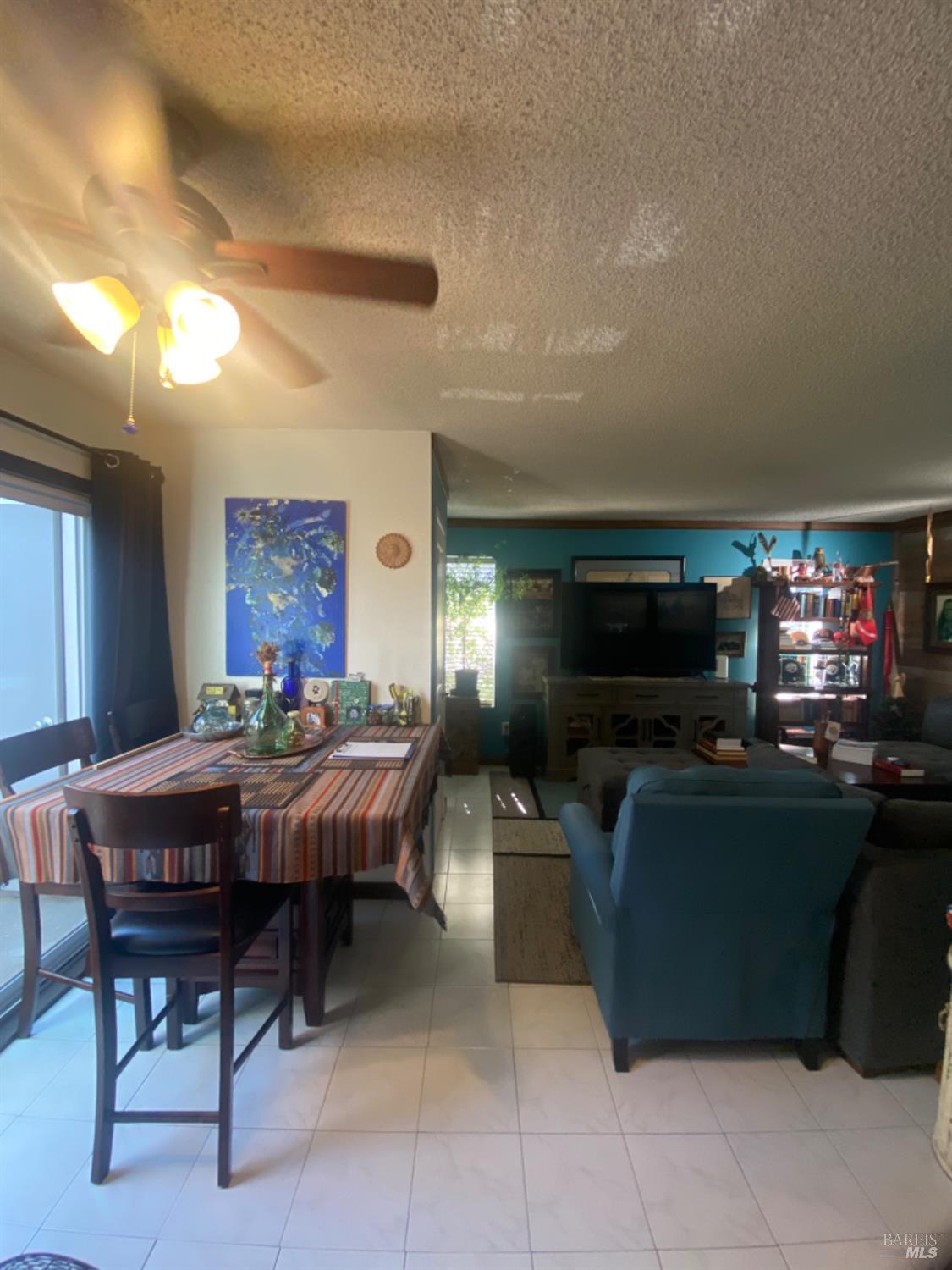 200 Del Luz Ct