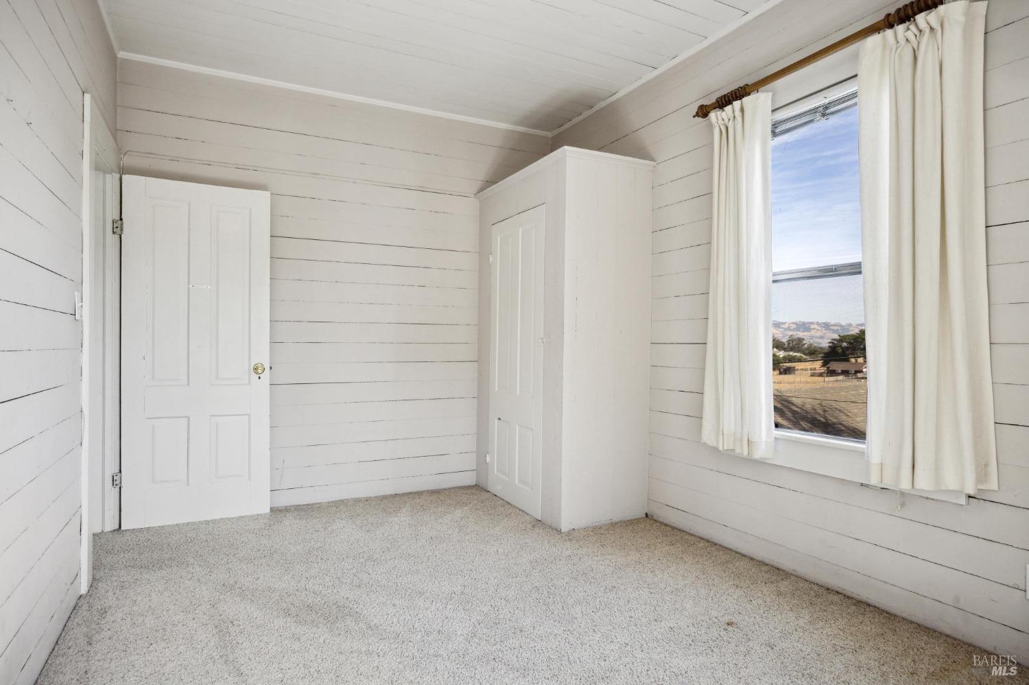 1900-1901 Middle Two Rock Rd