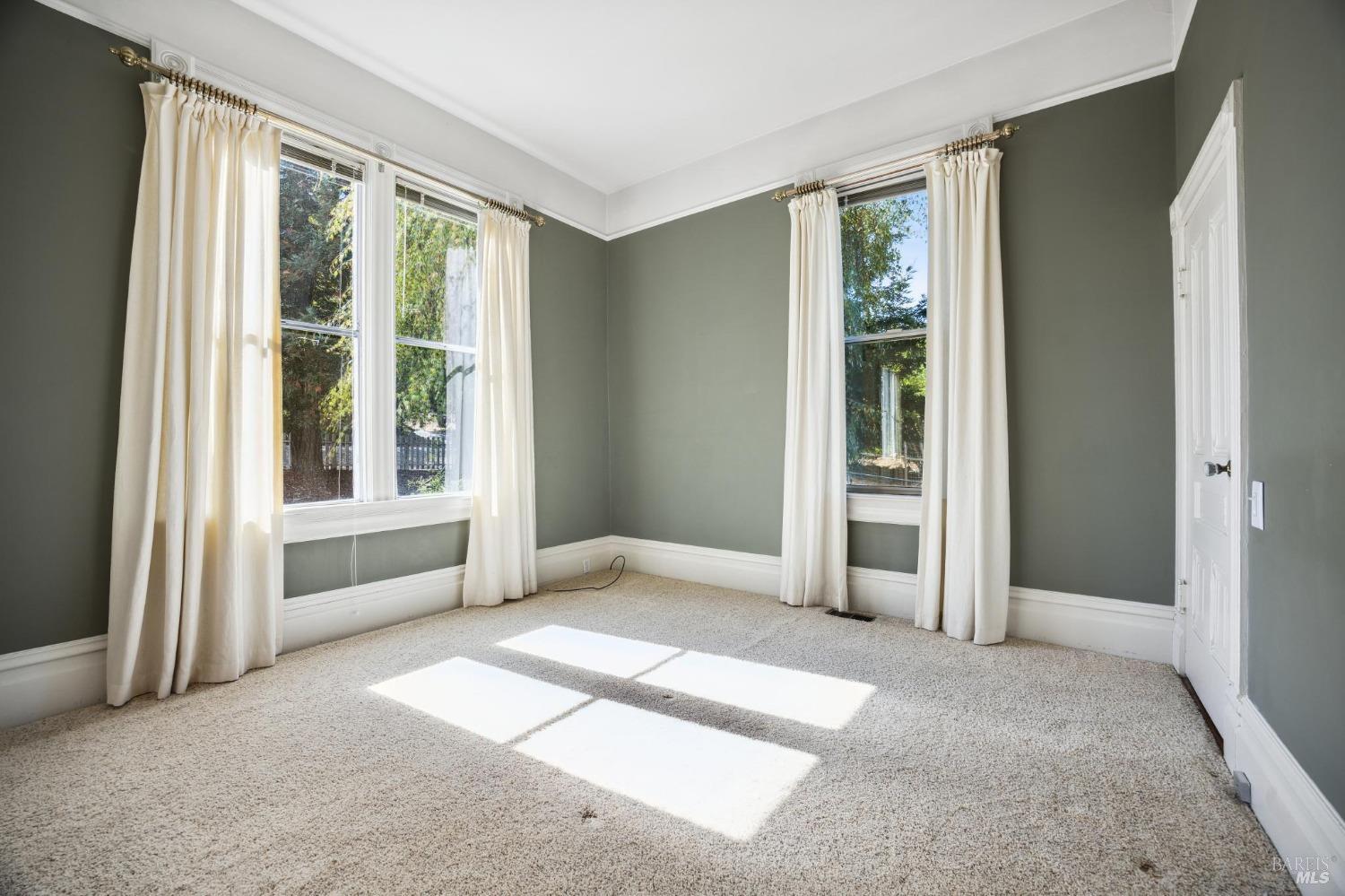 1900-1901 Middle Two Rock Rd