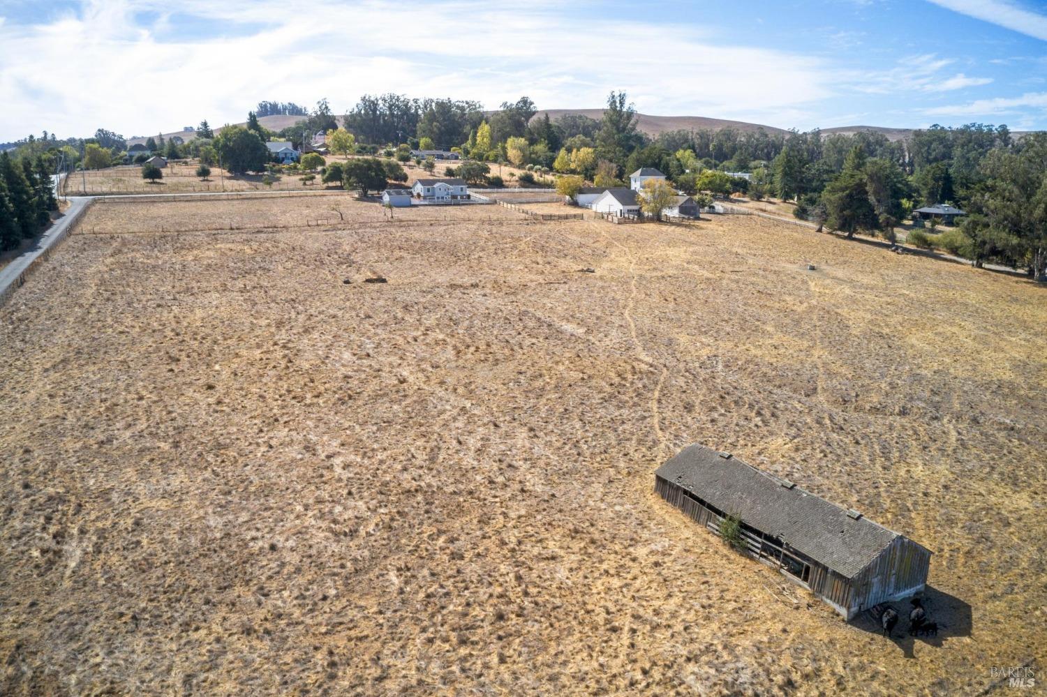 1900-1901 Middle Two Rock Rd