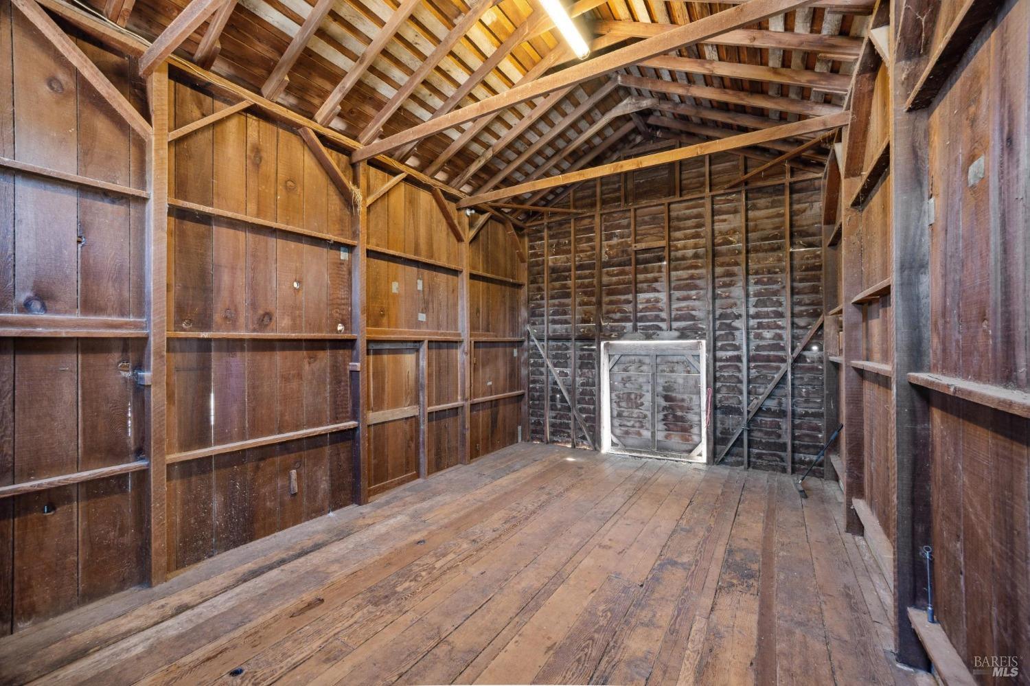 1900-1901 Middle Two Rock Rd