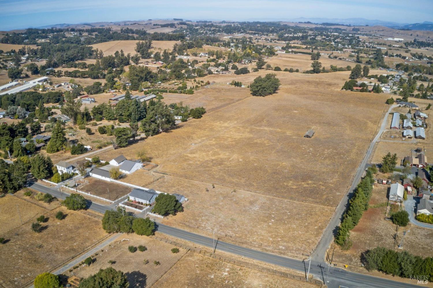 1900-1901 Middle Two Rock Rd