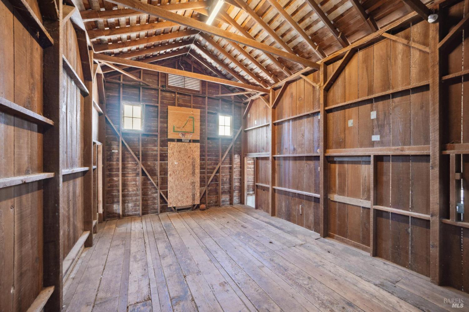 1900-1901 Middle Two Rock Rd